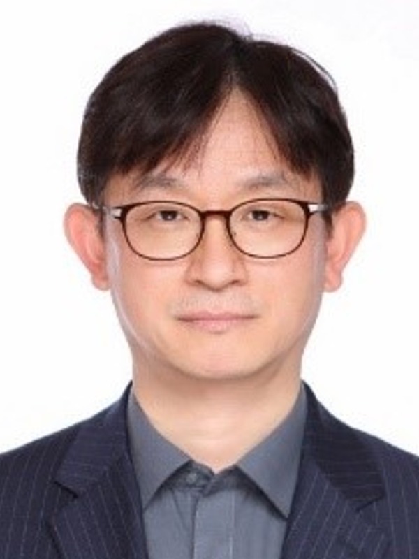 Hwa-Seok Oh