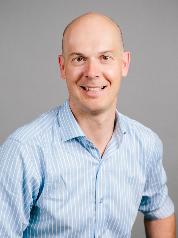 Stephen Bates